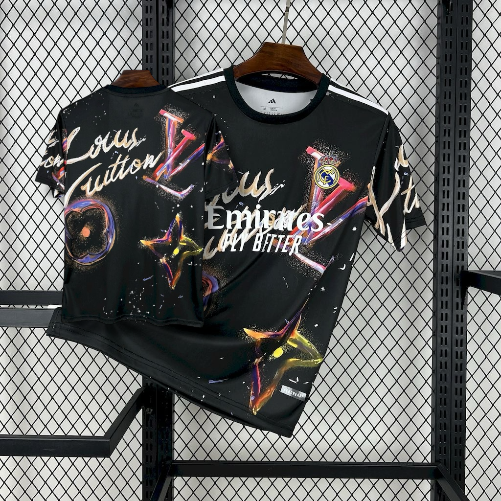 Real Madrid x LV Universe
