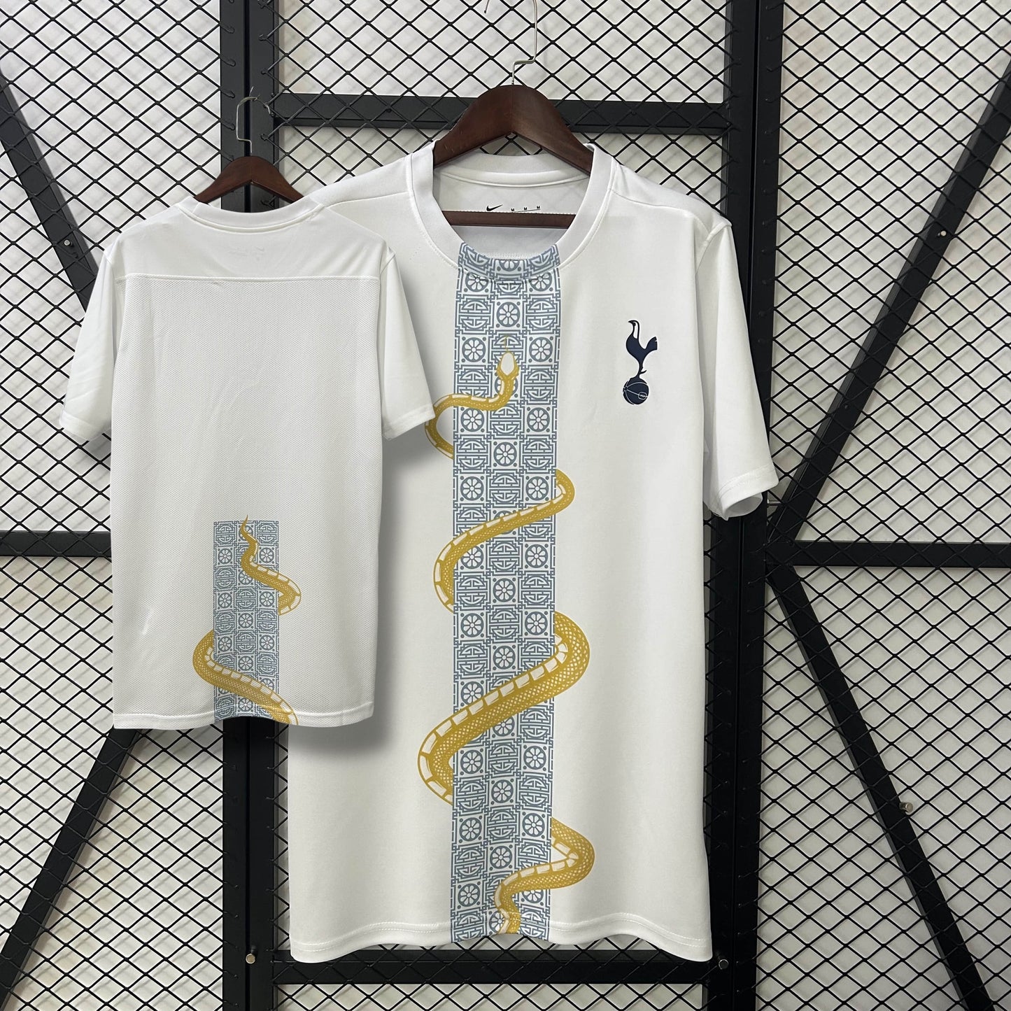 Tottenham Golden Snake