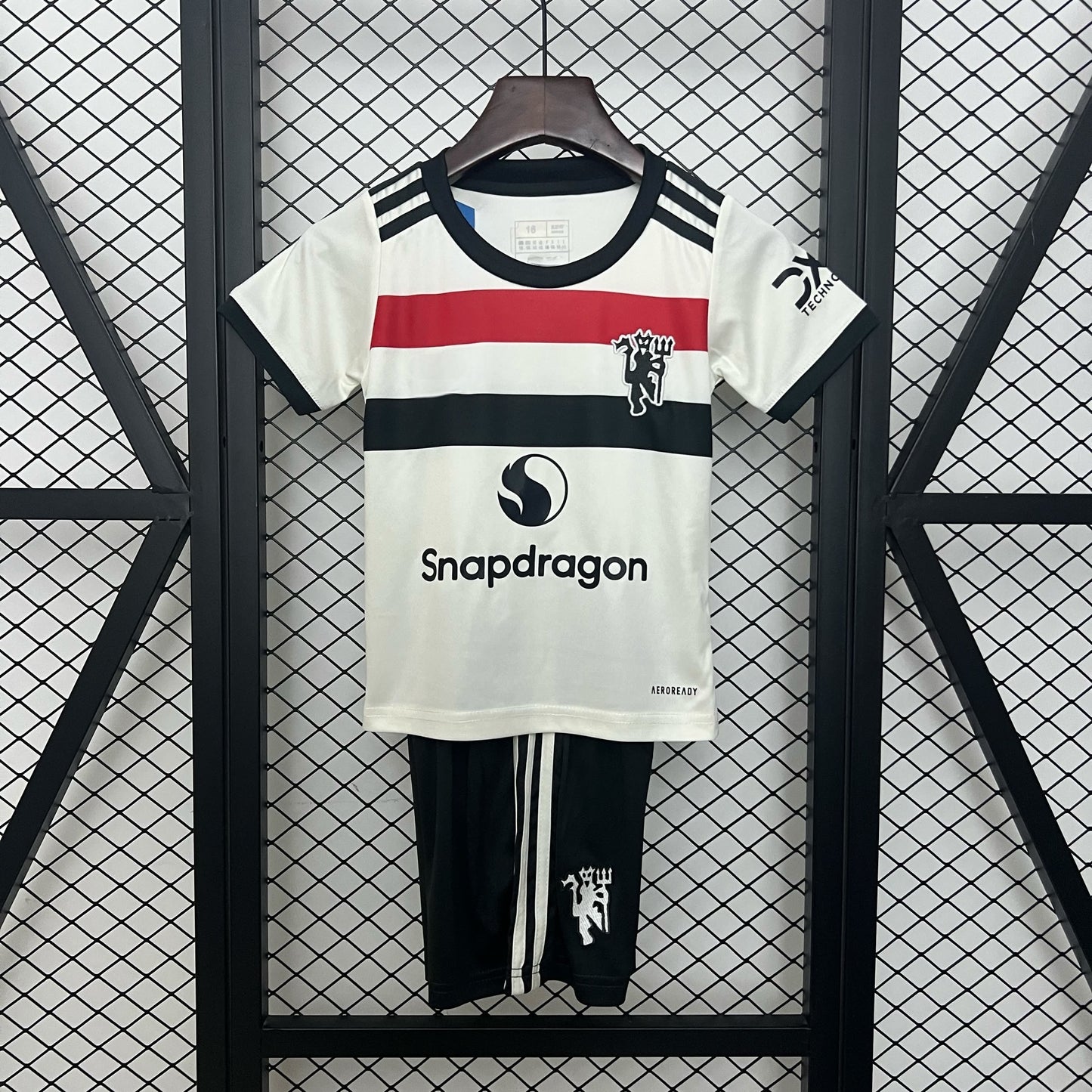 Man United Tredje Set 24/25