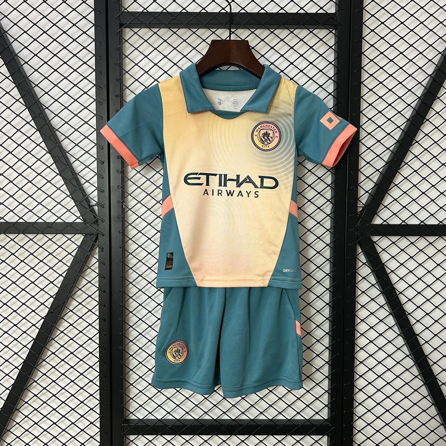 Man City Fjärde Set 24/25